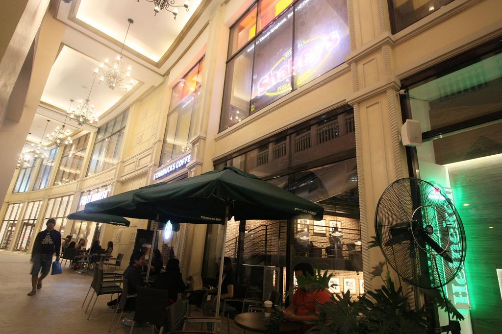 Maxstays - Max Style @ The Venice Residences Taguig Zewnętrze zdjęcie