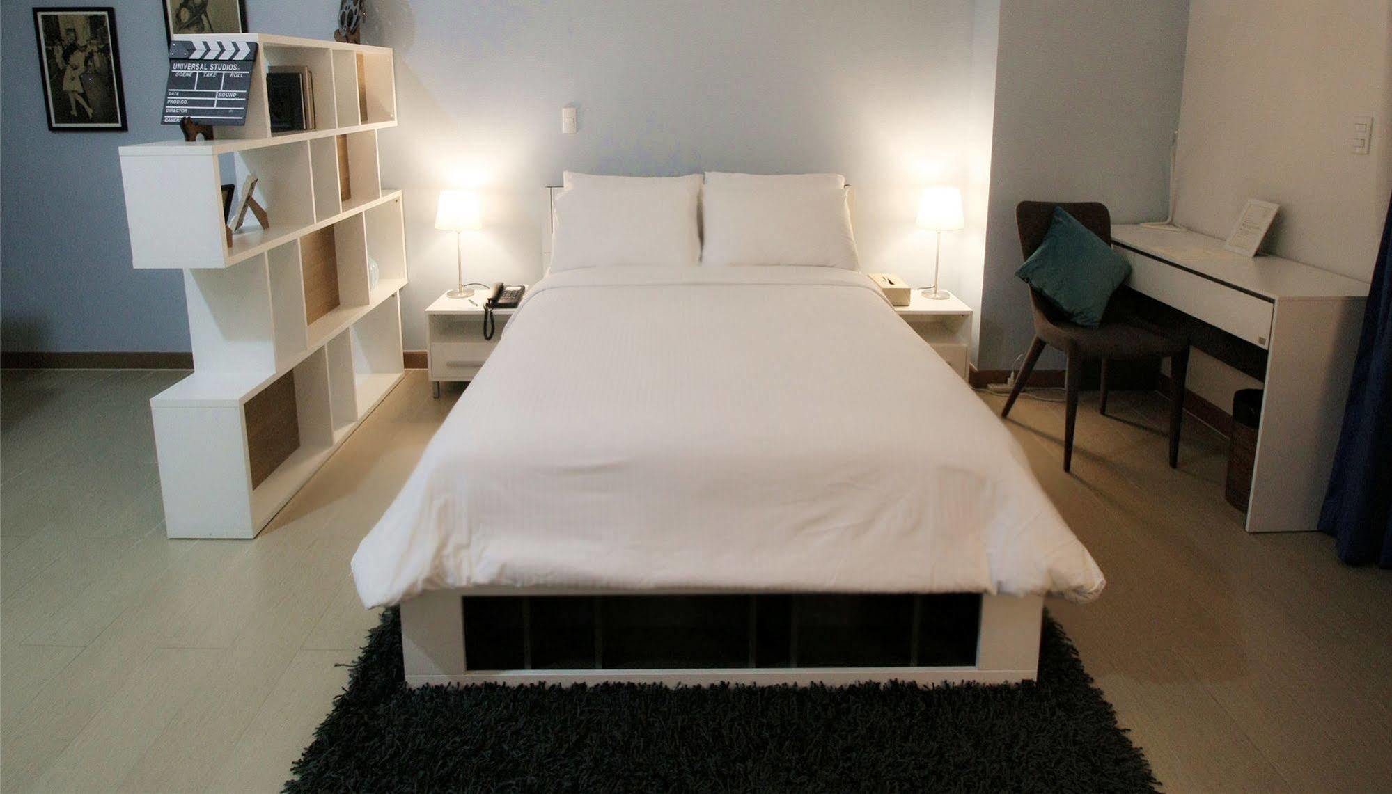 Maxstays - Max Style @ The Venice Residences Taguig Zewnętrze zdjęcie